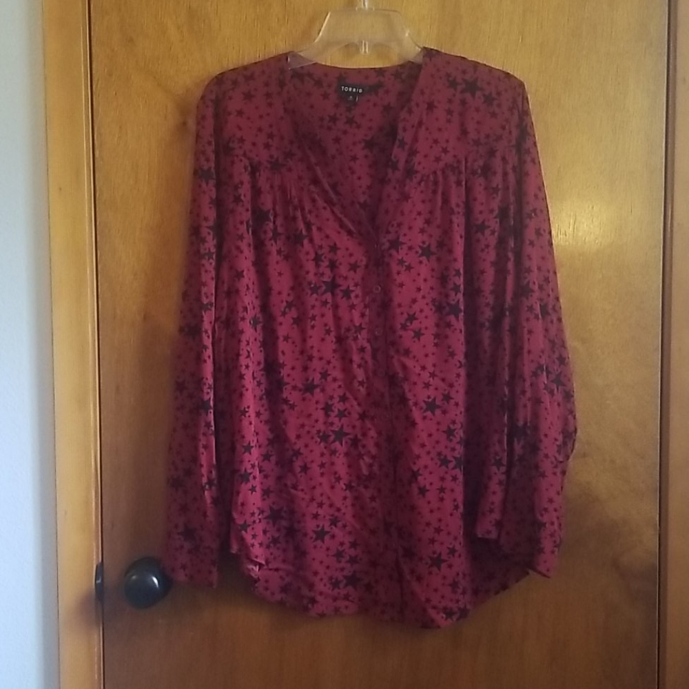 Torrid blouse deep red and black stars